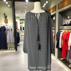 NWT BCBGMaxAzria Black and white printed shift dress Tassel tie neckline